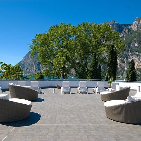 Hotel Oasi Wellness&Spa Riva del Garda Esterno foto