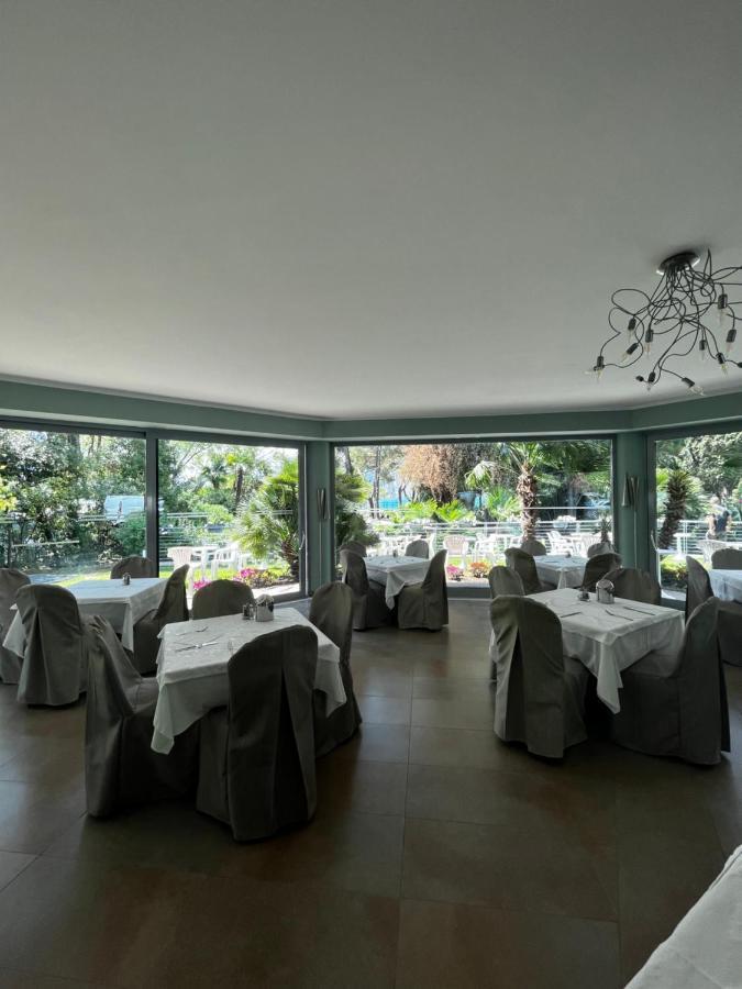 Hotel Oasi Wellness&Spa Riva del Garda Esterno foto
