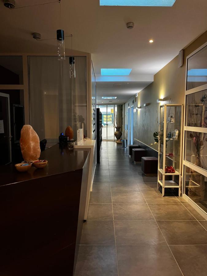 Hotel Oasi Wellness&Spa Riva del Garda Esterno foto