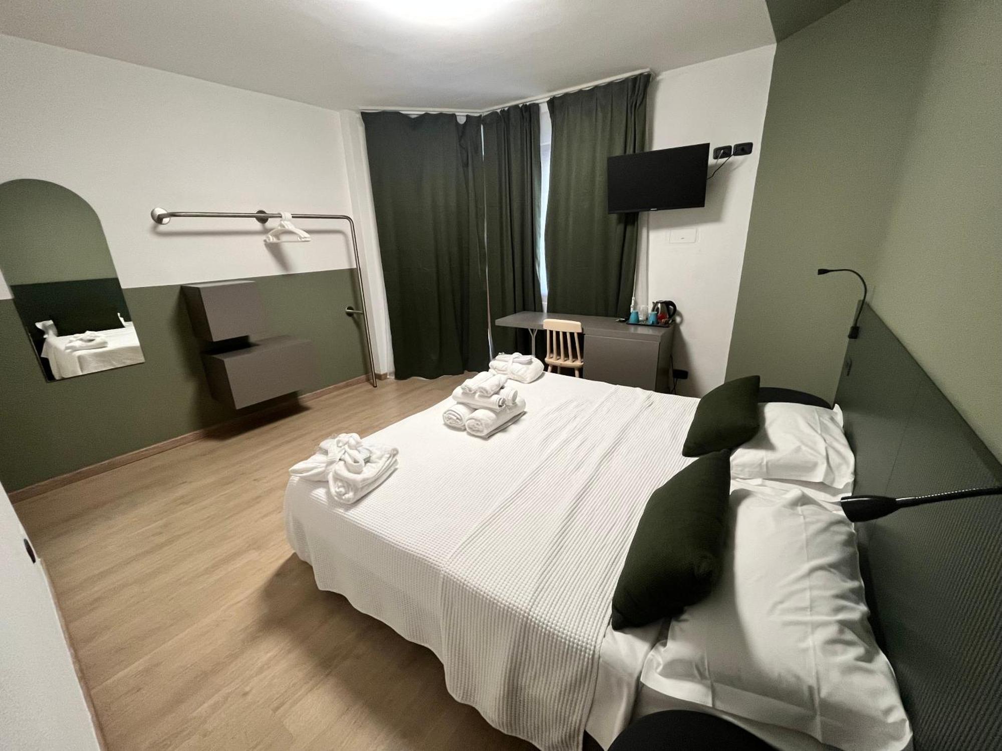 Hotel Oasi Wellness&Spa Riva del Garda Esterno foto