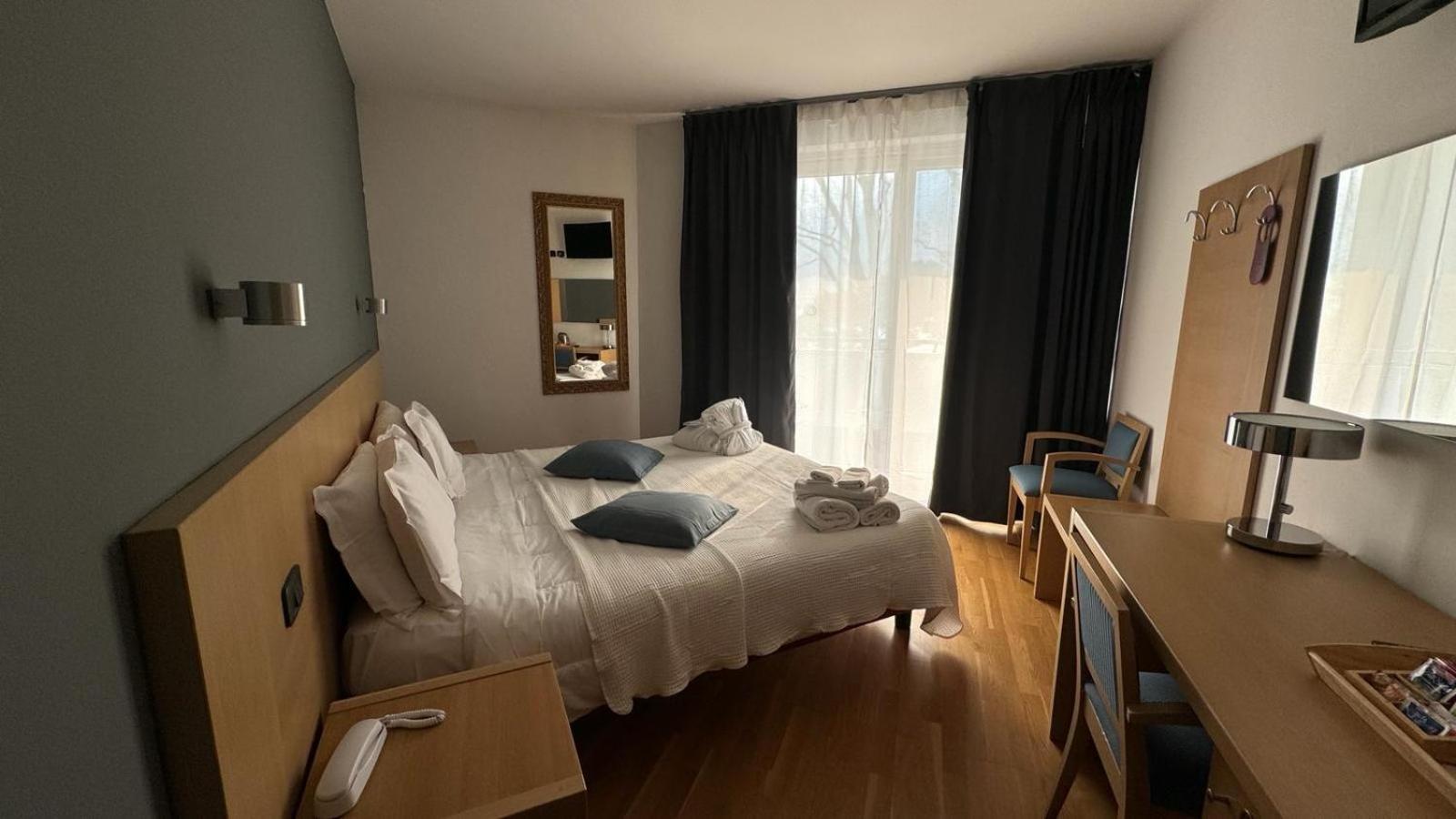 Hotel Oasi Wellness&Spa Riva del Garda Esterno foto
