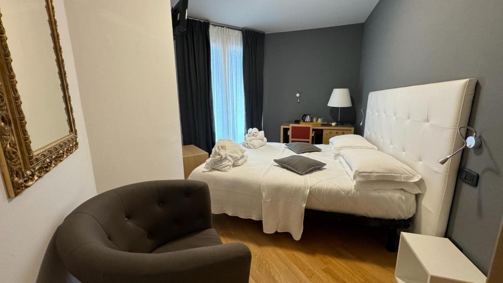 Hotel Oasi Wellness&Spa Riva del Garda Esterno foto