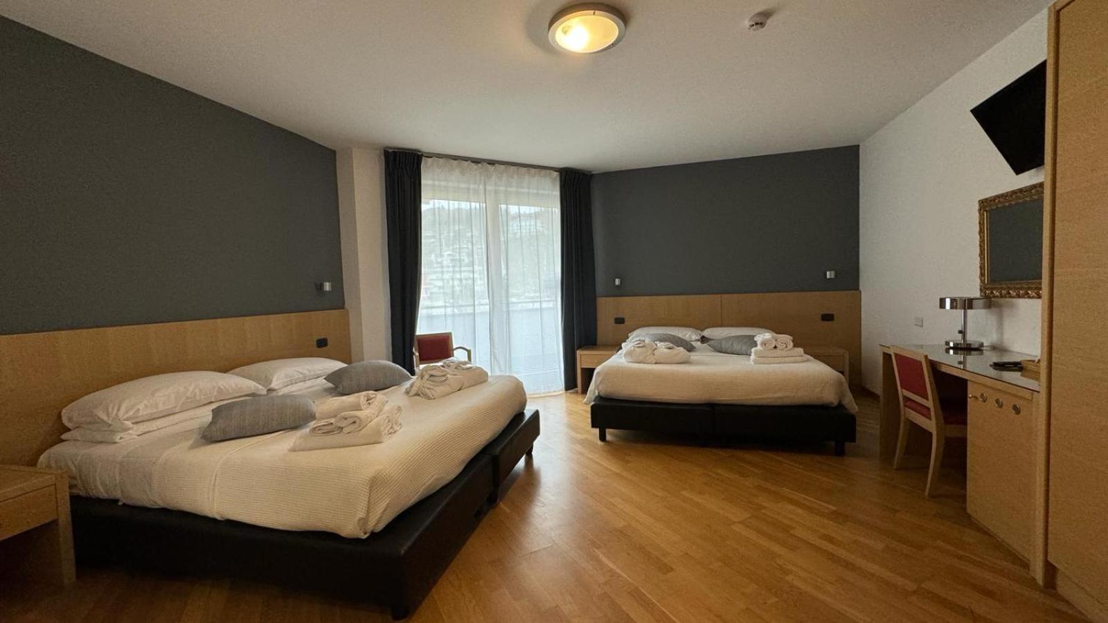 Hotel Oasi Wellness&Spa Riva del Garda Esterno foto