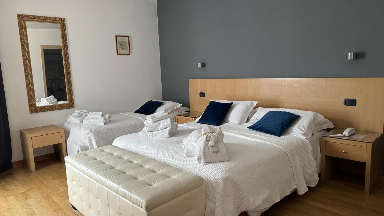 Hotel Oasi Wellness&Spa Riva del Garda Esterno foto