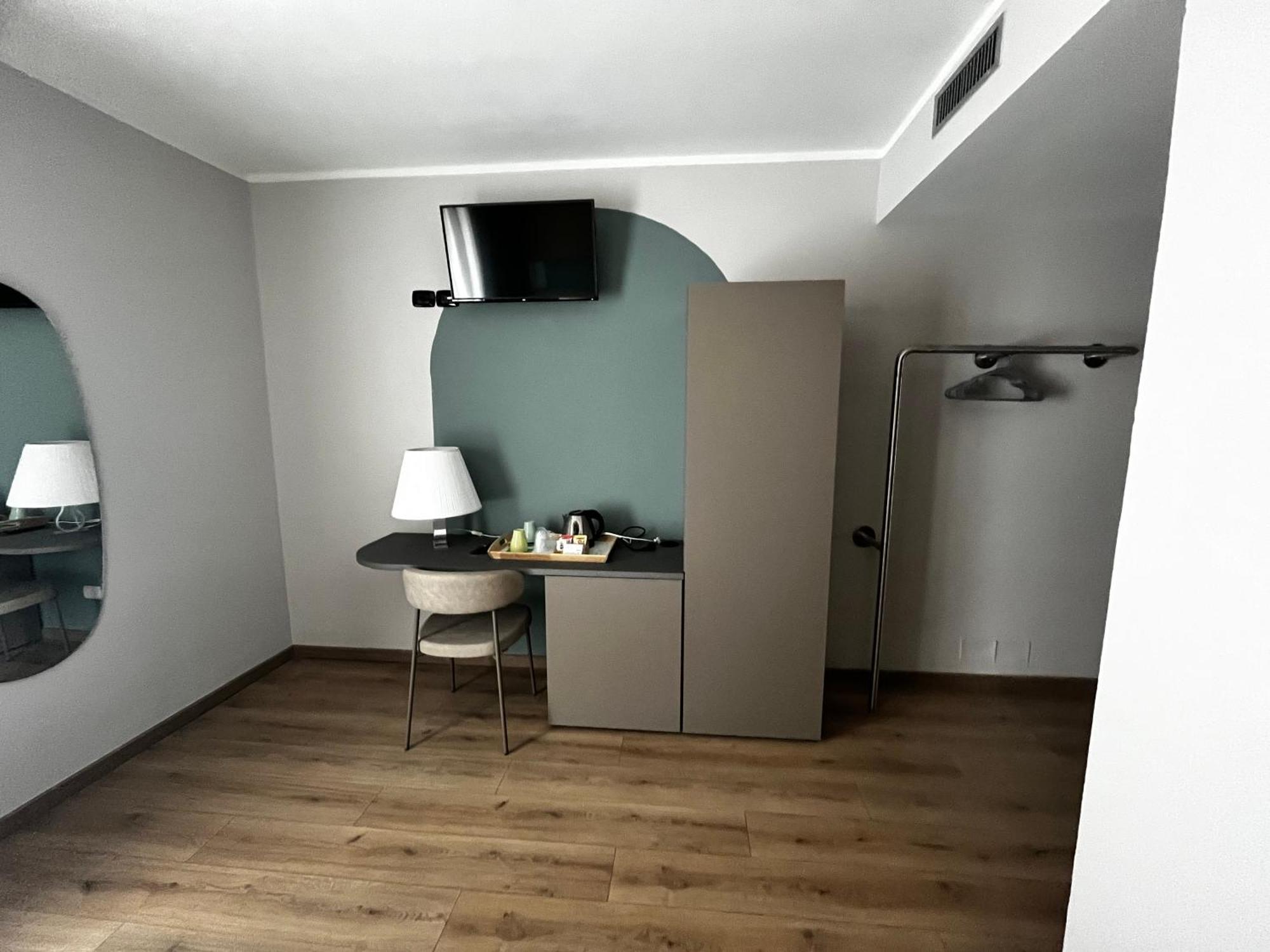 Hotel Oasi Wellness&Spa Riva del Garda Esterno foto