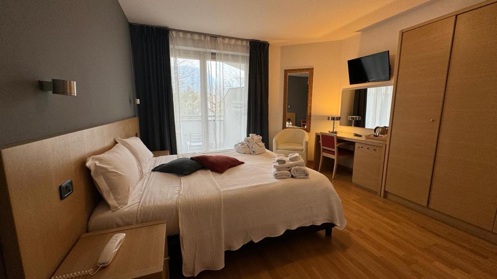 Hotel Oasi Wellness&Spa Riva del Garda Esterno foto