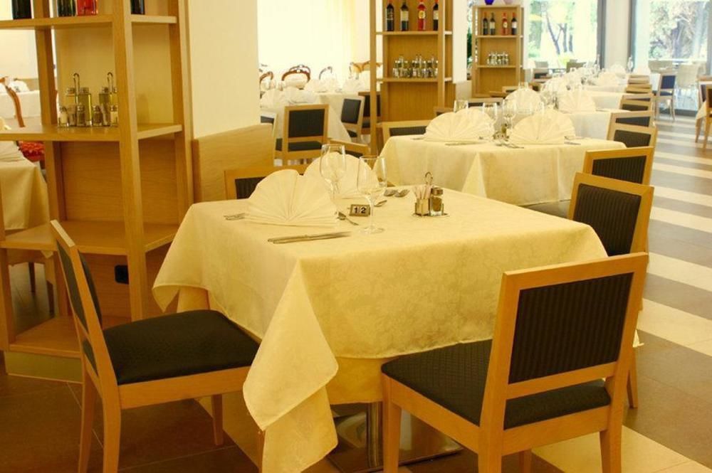 Hotel Oasi Wellness&Spa Riva del Garda Esterno foto