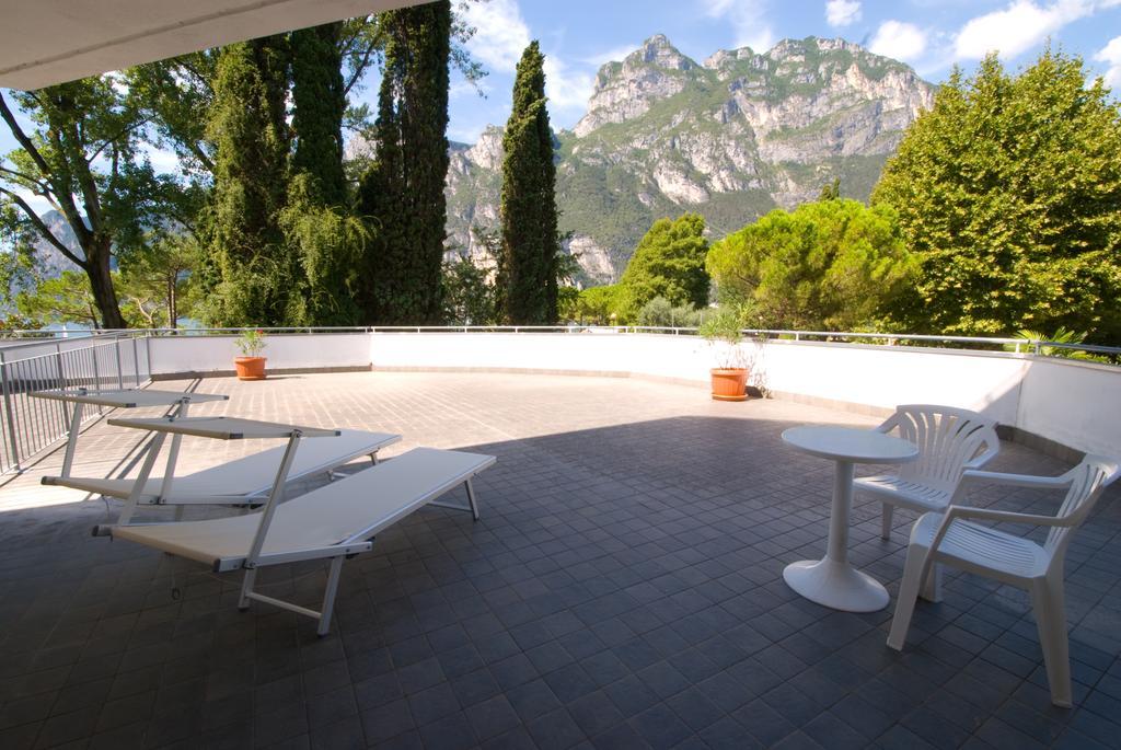 Hotel Oasi Wellness&Spa Riva del Garda Esterno foto